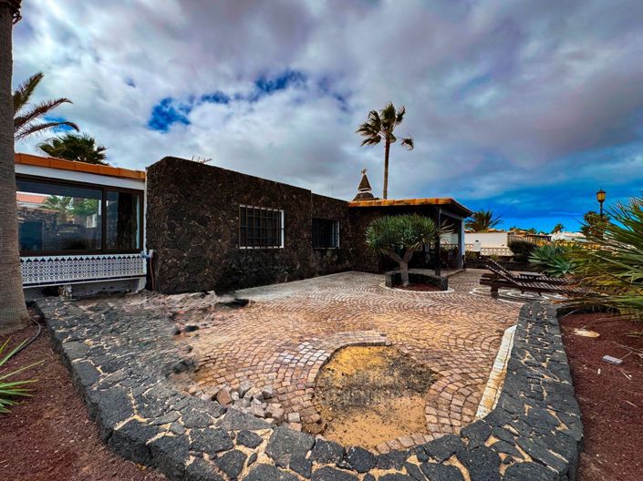 Image No.56-4 Bed Property for sale