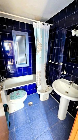 Image No.10-2 Bed Property for sale