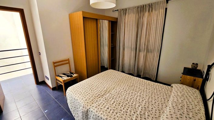 Image No.9-2 Bed Property for sale