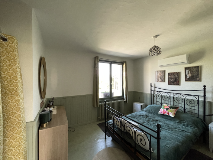 Image No.11-2 Bed House for sale