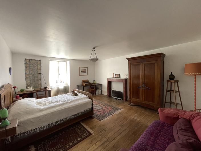 Image No.13-2 Bed House for sale