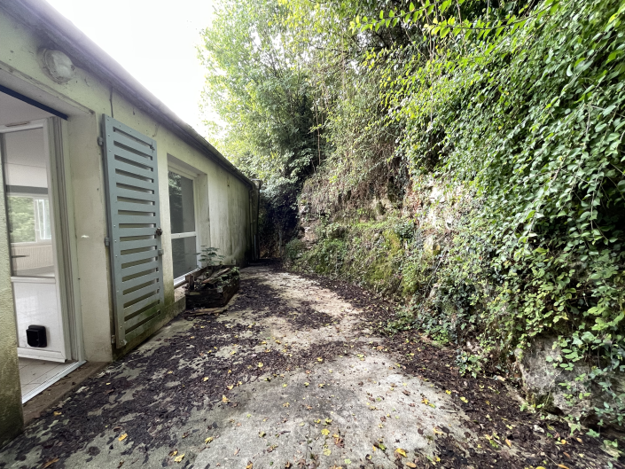 Image No.21-3 Bed House for sale