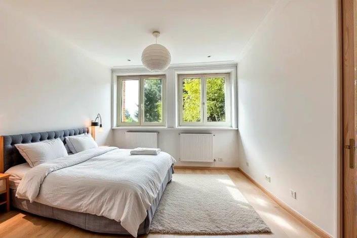 Image No.15-3 Bed House for sale