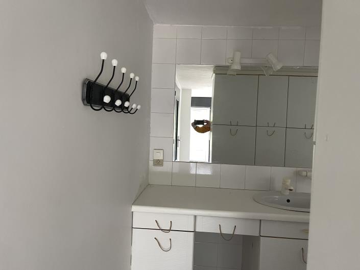 Image No.8-3 Bed House for sale