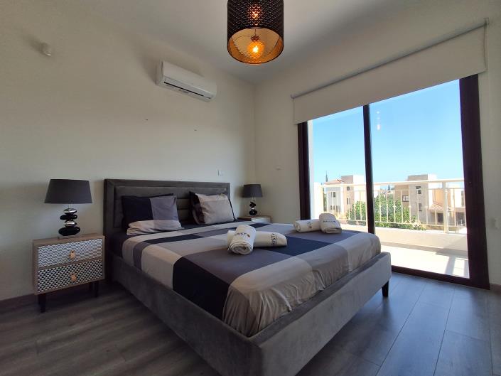 Image No.12-3 Bed Villa / Detached for sale