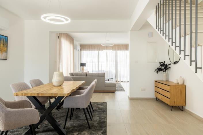 Image No.5-4 Bed House for sale