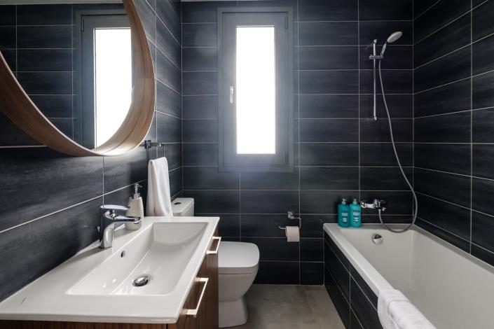 Image No.2-4 Bed House for sale