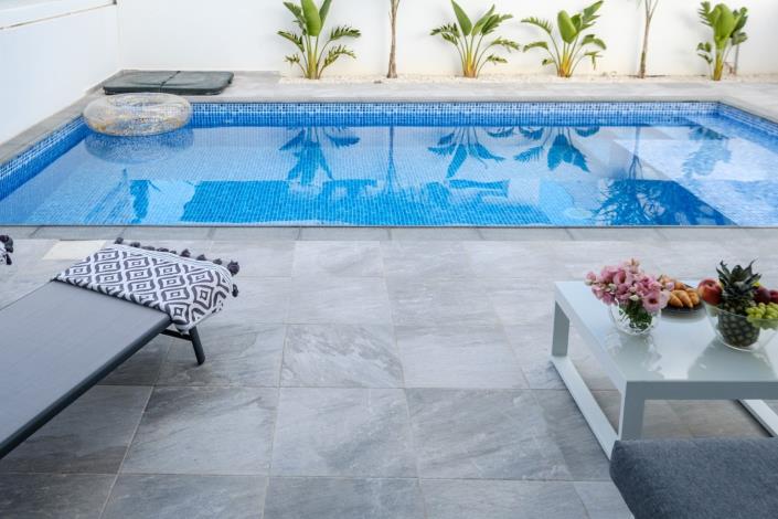 Image No.12-4 Bed House for sale