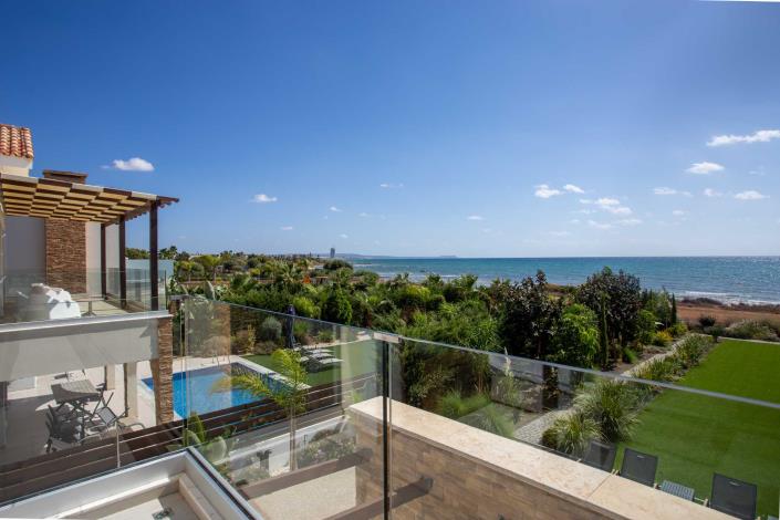 Image No.2-5 Bed Villa / Detached for sale