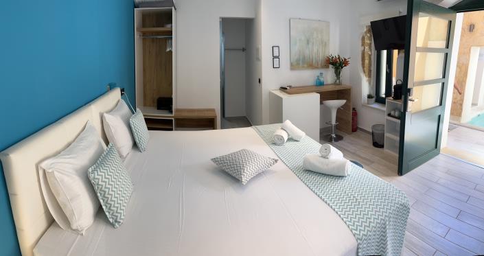 Image No.12-6 Bed Hotel for sale