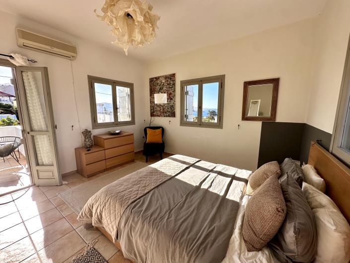 Image No.8-2 Bed House for sale