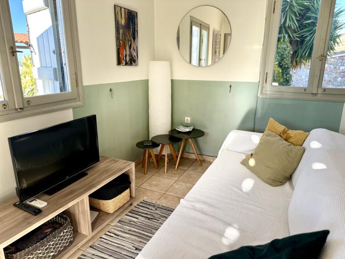 Image No.4-2 Bed House for sale