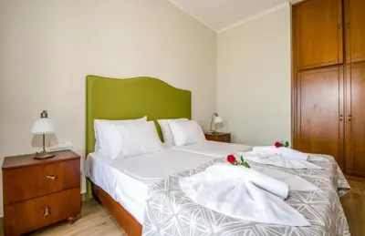 329015446_1600x1200-jpg