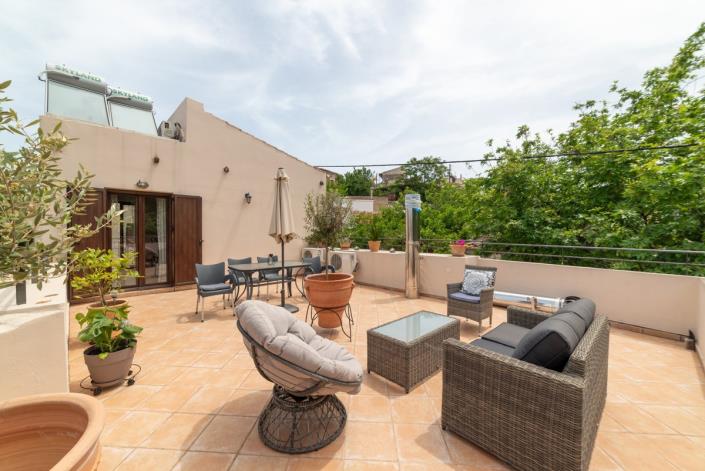 Image No.1-2 Bed Villa for sale