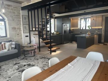 987212108bbe4fb3942f3a8b0318aa97