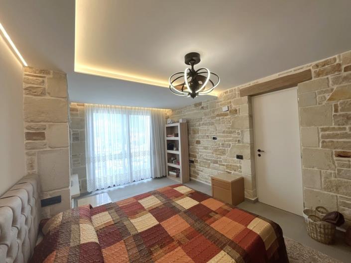 Image No.21-2 Bed Villa for sale