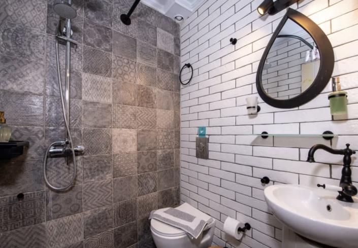 Image No.9-1 Bed House for sale