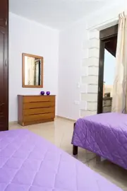 232010209_1600x1200-jpg