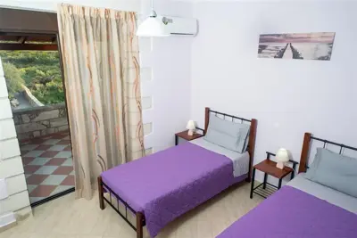 232010208_1600x1200-jpg