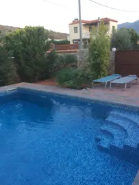 228111913_1600x1200-jpg