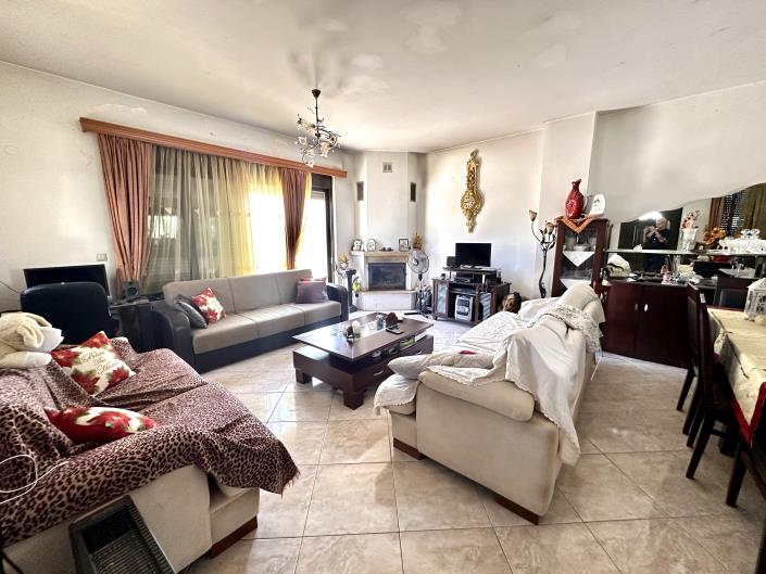 Image No.11-3 Bed House for sale