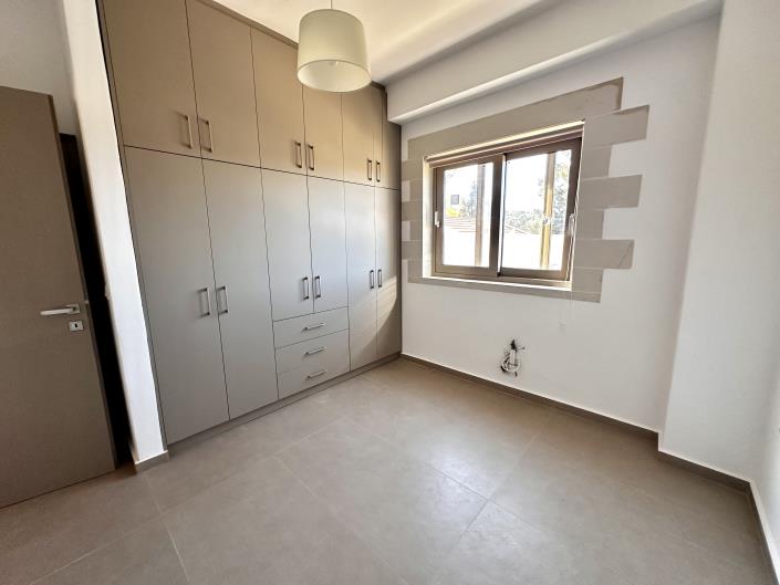 Image No.10-2 Bed House/Villa for sale