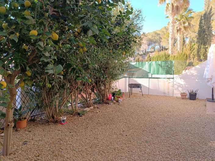 Image No.25-2 Bed Bungalow for sale