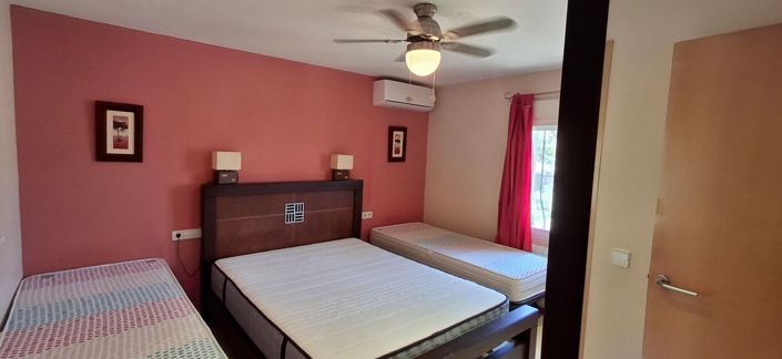 Image No.9-3 Bed Villa for sale