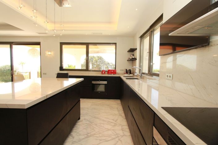 Image No.18-4 Bed Villa for sale