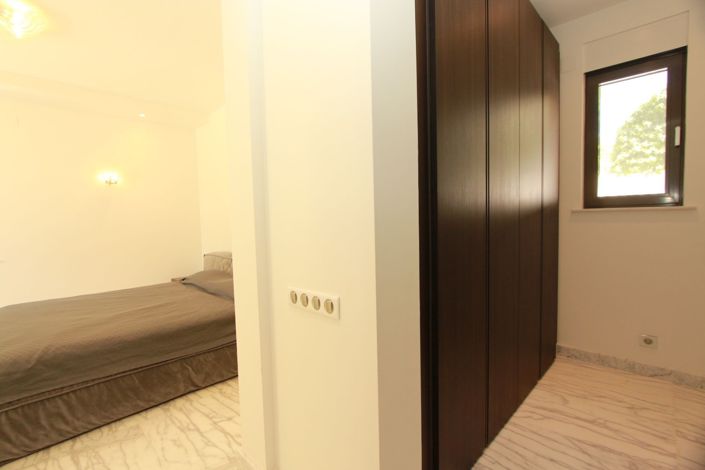 Image No.25-4 Bed Villa for sale