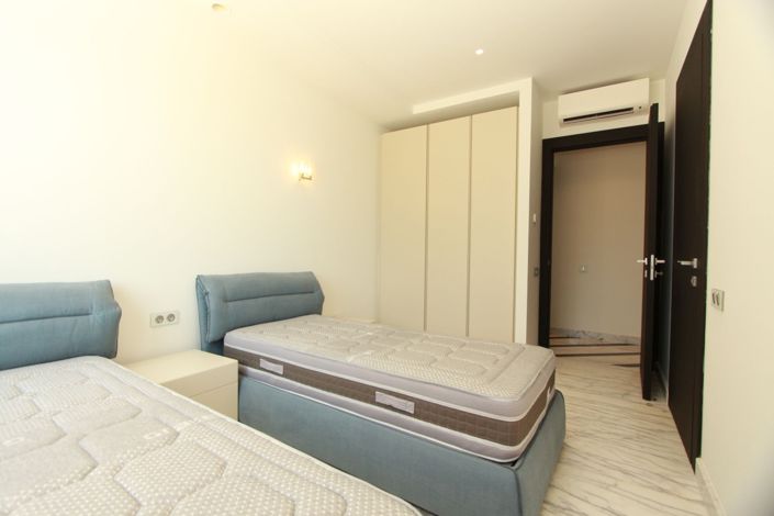 Image No.27-4 Bed Villa for sale