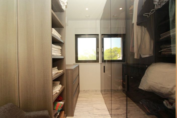 Image No.34-4 Bed Villa for sale