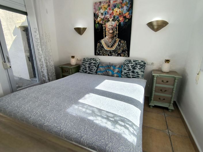 Image No.20-2 Bed Bungalow for sale