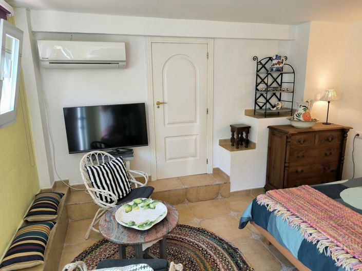 Image No.40-2 Bed Bungalow for sale