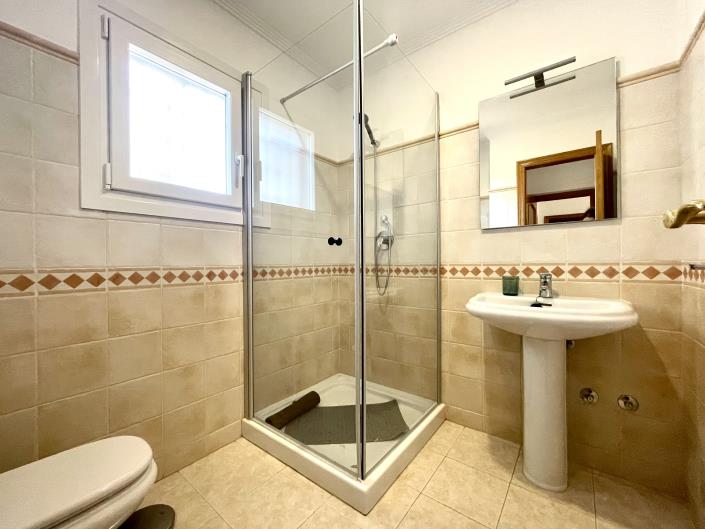 Image No.41-4 Bed Villa / Detached for sale