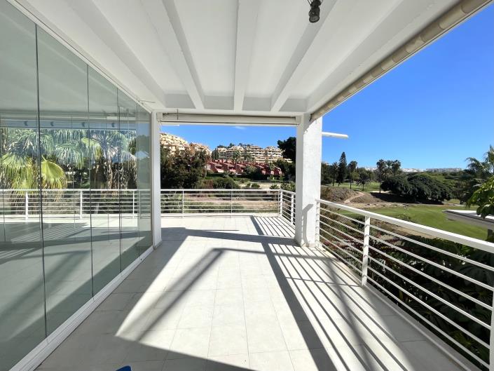 Image No.20-3 Bed Apartment for sale