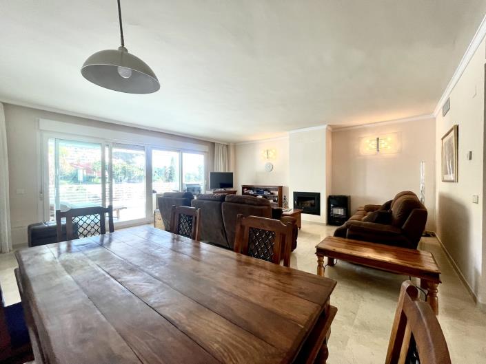 Image No.8-3 Bed Apartment for sale