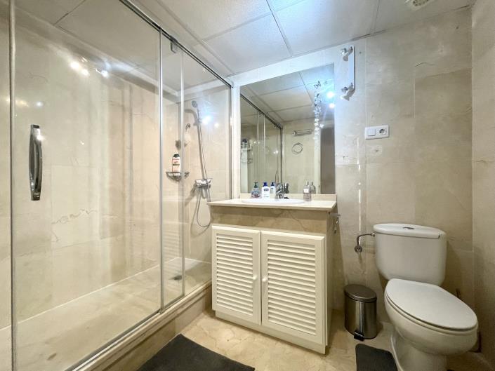 Image No.26-3 Bed Apartment for sale