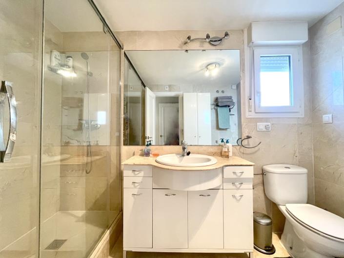 Image No.21-3 Bed Apartment for sale