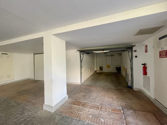 Image No.29-3 Bed Apartment for sale