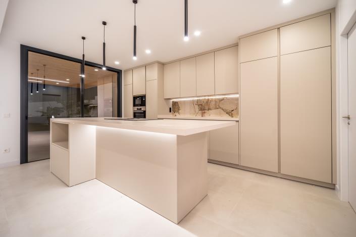 Image No.8-5 Bed House/Villa for sale