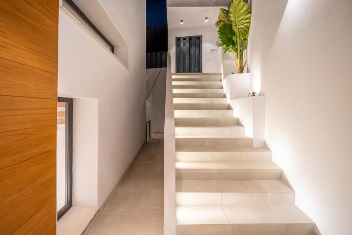 Image No.5-5 Bed House/Villa for sale