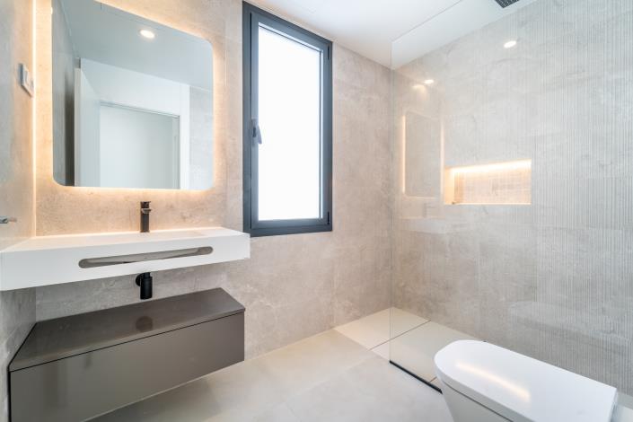 Image No.26-5 Bed House/Villa for sale