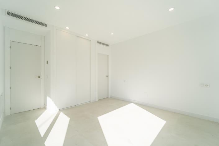 Image No.41-5 Bed House/Villa for sale