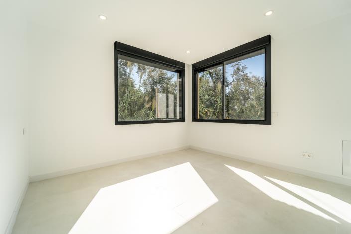 Image No.40-5 Bed House/Villa for sale