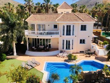 4 Bed Villa / Detached for sale