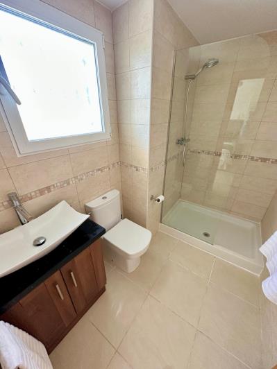 Image No.19-4 Bed Villa / Detached for sale