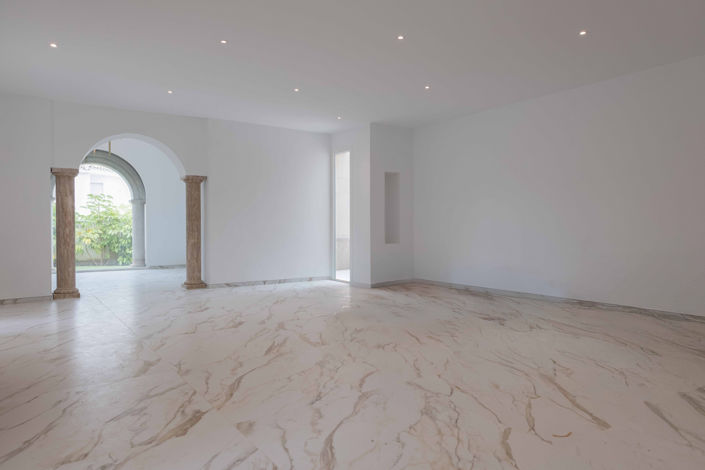 Image No.8-5 Bed Villa for sale