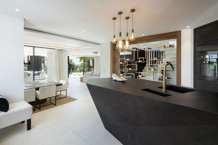 Image No.4-5 Bed Villa for sale