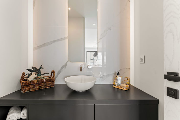 Image No.21-3 Bed Apartment for sale